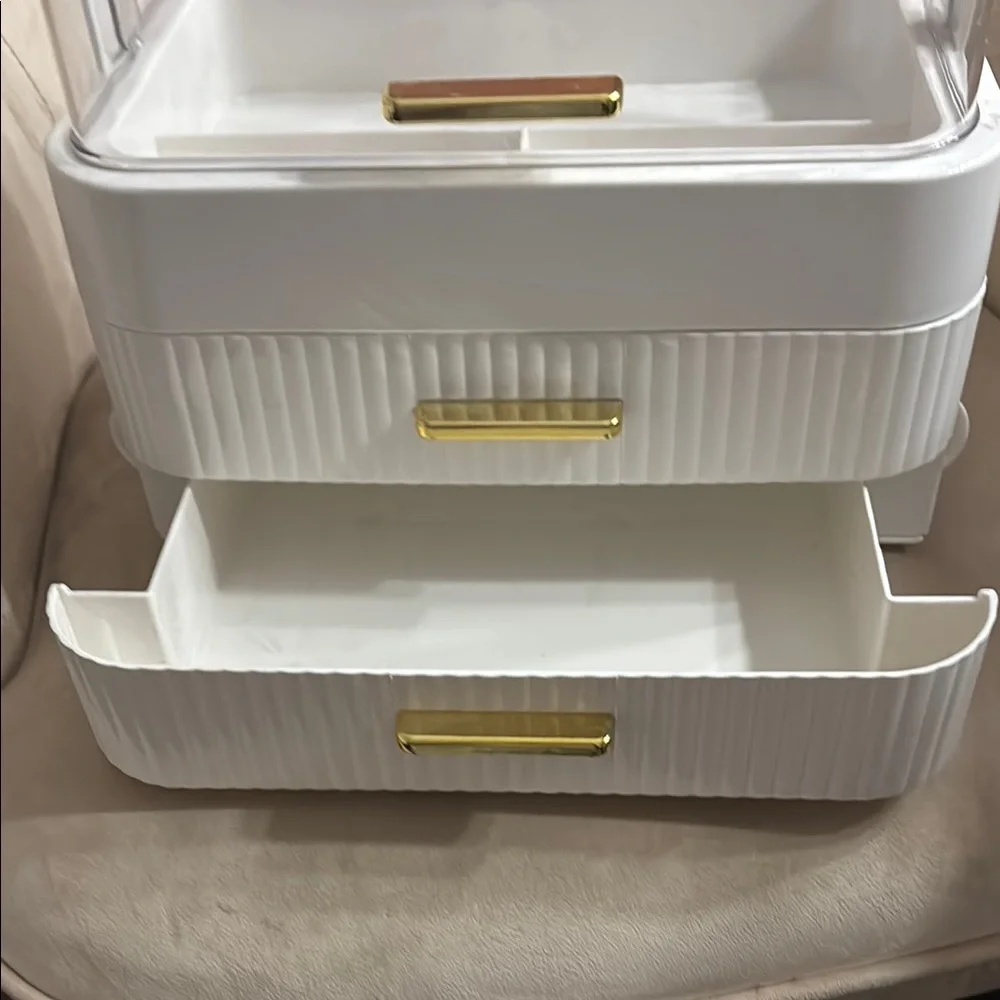 Amazon White and Gold Makeup Organizer with Elegant Design